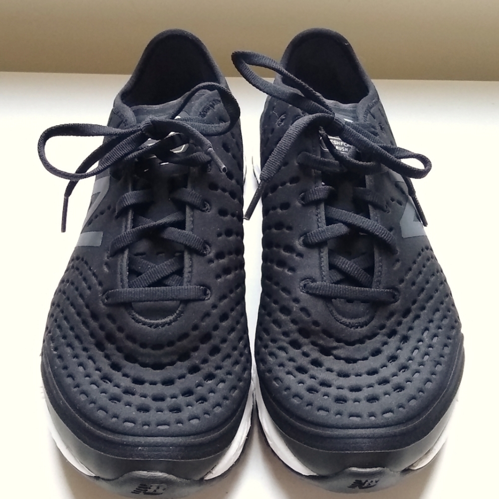 New without box New Balance Fresh Foam Crush cross training sneakers size 8 wide